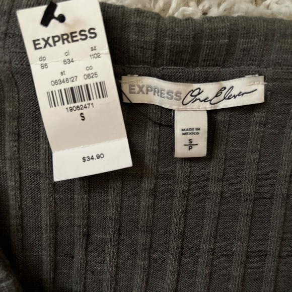 2 Small Express Off the Shoulder Tops - Picture 7 of 9